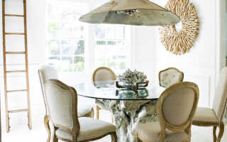 Как сочетать стулья разного дизайна и цвета в столовой