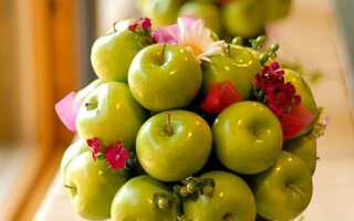 7 красивых способов украсить дом осенними дарами природы 
1. Фрукты
2. Каштаны, желуди и орехи
3. Физалис
4. Рябина
5. Злаковые
6. Тыква
7. Кукуруза