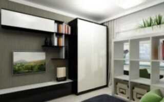 Белые шкафы-купе в оформлении интерьера