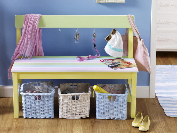 77243517_large_smartstorageinwickerbasketshallway8