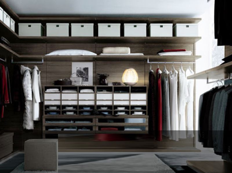 Купейная гардеробная в нише