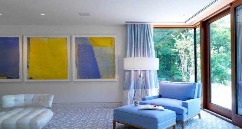 Идеальным дополнением для такого цвета будут бежевые