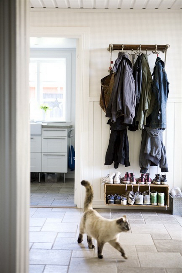 Как хранить обувь в прихожей