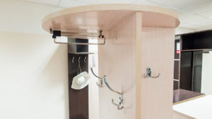 крутящиеся вешалка в прихожую