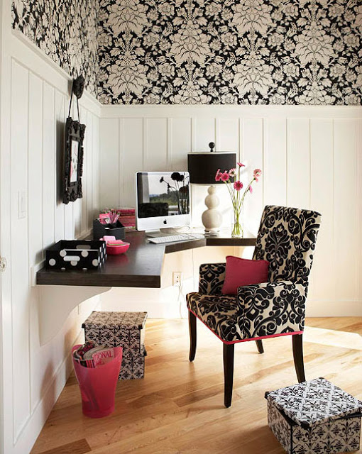 Уютное рабочее место дома