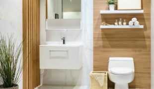 Как обшить ванную пластиковыми панелями, особенности установки