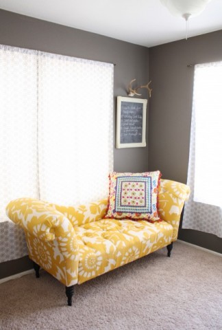 Цветочные орнаменты в текстиле: диваны, стулья, кресла