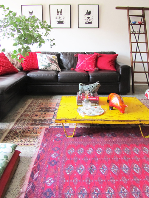 Лестница как дисплей для декора