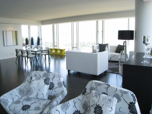 Цветочные орнаменты в текстиле: диваны, стулья, кресла