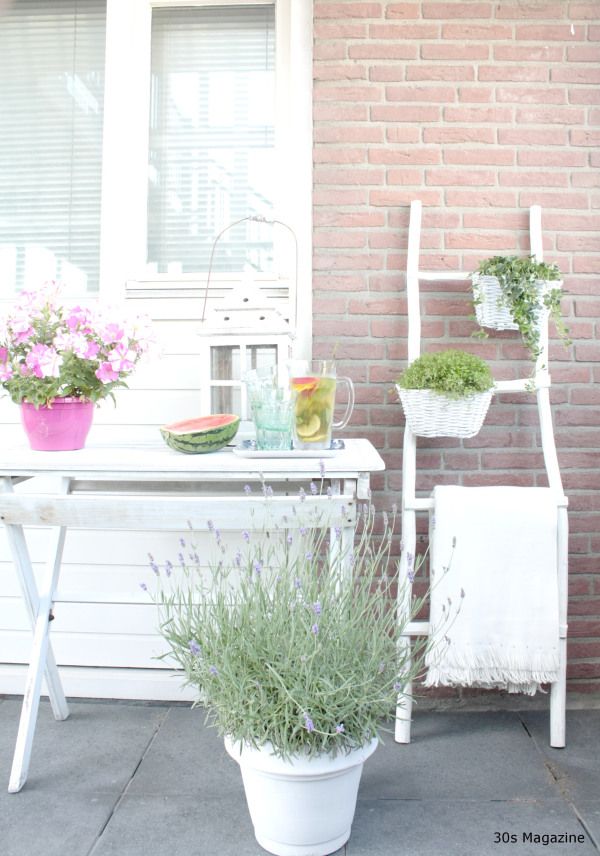 Лестница – подставка для цветов