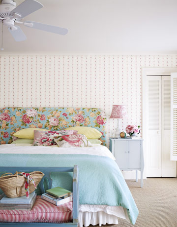 Цветочные орнаменты в текстиле: диваны, стулья, кресла