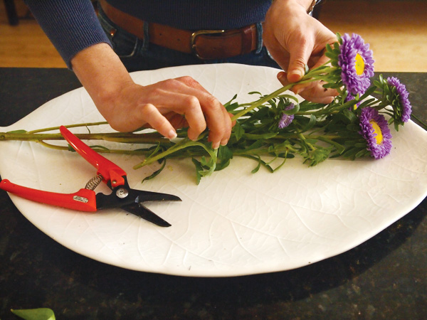 Цветочная композиция из весенних цветов