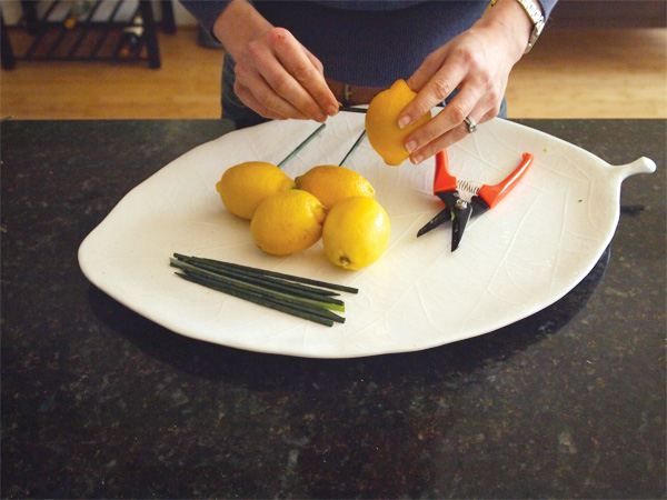 Цветочная композиция из весенних цветов