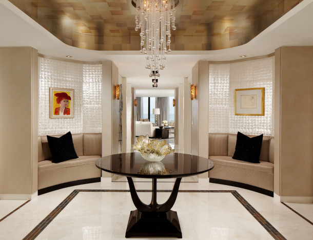 бежевые обои екатерина просяная дизайнер интерьера 15